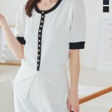 裾スリット 半袖ニット レディース トップス ニット 半袖 春 夏 春服 夏服 パフスリーブ 骨格ウェーブ 骨格ストレート 5分袖 サマーセーター ゴールドボタン 金ボタン リブ ゴールド スリット オフィスカジュアル オフィス ストレッチ ネイビー 20代 [C7088]