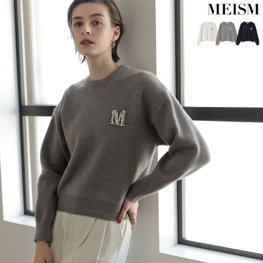 【限定！20%OFFクーポンで4,799円再販】[MEISM]ビジューエンブレムニットトップス レディース 秋 冬 リエディ / トップス ニット セーター 長袖 ニットトップス ビジュー ロゴ ゆったり スウェットニット スウェットライクニット きれいめ ロゴニット