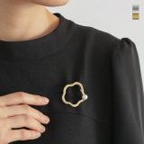 ブローチ レディース アクセサリー コサージュ ウェーブ サークル フェイクパール 装飾 オケージョン ワンポイント 一粒ジュエリー 春 夏 秋 冬 オシャレウォーカー※メール便可※【2】
