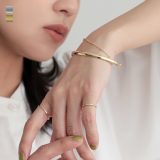 【全品送料無料】バングル レディース アクセサリー ファッション雑貨 小物 ブレスレット 2連 ワイヤー チェーン 重ね付け 春 夏 秋 冬 オシャレウォーカー※メール便可※【5】