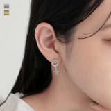 【全品送料無料】ピアス レディース イヤーアクセサリー ファッション雑貨 小物 星 スター リング 揺れ感 小ぶり 両耳用 アクセサリー ぶら下がりピアス 春 夏 秋 冬 オシャレウォーカー◇※メール便可※【5】