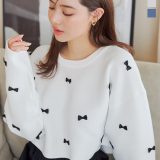 ≪5/10 24Hセール2090円 送料無料≫ リボン ショート丈 ニット トップス レディース ミニリボン リボンニット セーター ショート 短丈 短め丈 クロップド 春 冬 秋 ガーリー トレンド 骨格ストレート 骨スト 骨格ナチュラル 骨格ウェーブ [C7016]【送料無料】