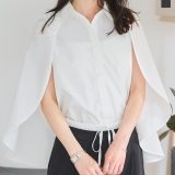 ≪5/7 24Hセール2390円 送料無料≫ ケープ風 ノースリーブ シャツ レディース トップス ケープ ケープシャツ ブラウス ノースリーブシャツ ノースリーブブラウス 夏 春 オフィスカジュアル きれいめ 会社 通勤 OL 襟 ボリュームスリーブ 二の腕 お尻 [C7250]【送料無料】