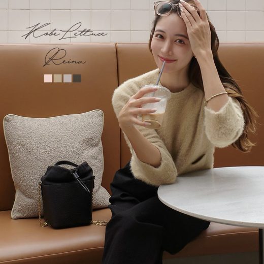 [ Reinaさんコラボ ] ラメフェザー ニット レディース トップス [N1128] 上品 光沢 フェザーヤーン フェザーヤーンニット ショート丈 スタイルアップ ゆったり ミニポケット ポケット ラメ糸 軽い 暖かい シルバー ゴールド スタイルアップ ふわふわ キラキラ かわいい