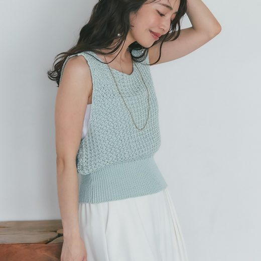 La boutique BonBon 【大人っぽカジュアル】前後2WAYざっくりクロップドベスト ラブティックボンボン トップス ニット レッド ホワイト グリーン【送料無料】