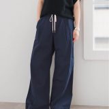 Spick & Span 《WEB限定追加予約》コットンレーヨンドロストフレアパンツ スピックアンドスパン パンツ その他のパンツ ネイビー ベージュ【送料無料】