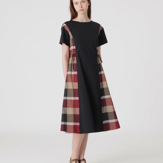 【SALE／19%OFF】BLUE LABEL CRESTBRIDGE 【一部店舗限定】コンパクトクリアーポンチチェックコンビドレス ブルーレーベル / ブラックレーベル・クレストブリッジ ワンピース・ドレス ドレス ブラック ネイビー【送料無料】