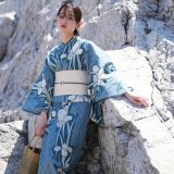 【utatane 高級変わり織 浴衣3点セット 鈍青に菖蒲】ここでしか買えない昭和初期アンティーク復刻版 フリーサイズ 浴衣セット（ゆかた・帯・下駄）ですぐお出かけ 上質 うたたね 国産生地 国内染色