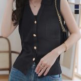 ≪7/17 新発売!!2790円 送料無料≫ ニット ベスト レディース 夏 Vネック トップス ゴールドボタン [N1224] 20代 30代 40代 サマーニット ポロニット ポケット 襟付き ジレ ニットジレ ピンク カジュアル 重ね着 レイヤード おしゃれ 黒 グレー ピンク ブラック【送料無料】