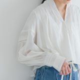 【SALE／30%OFF】URBAN RESEARCH コットンボイルタックショートシャツ アーバンリサーチ トップス シャツ・ブラウス ブラック ベージュ ホワイト【送料無料】