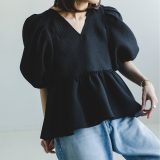 NOBLE 《追加予約》【洗える】シアーノイズジャガードブラウス ノーブル トップス シャツ・ブラウス ブラック【送料無料】